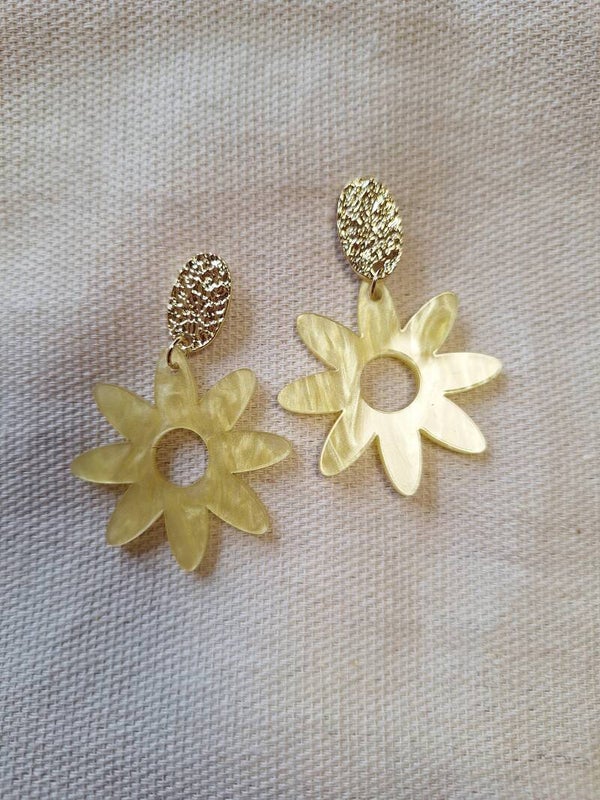 Oorbel Fleuri Lichtgeel