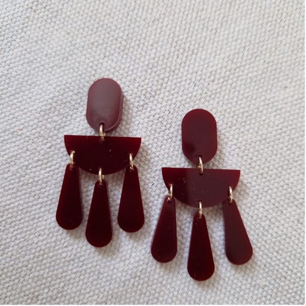 Oorbel Rivka donker rood