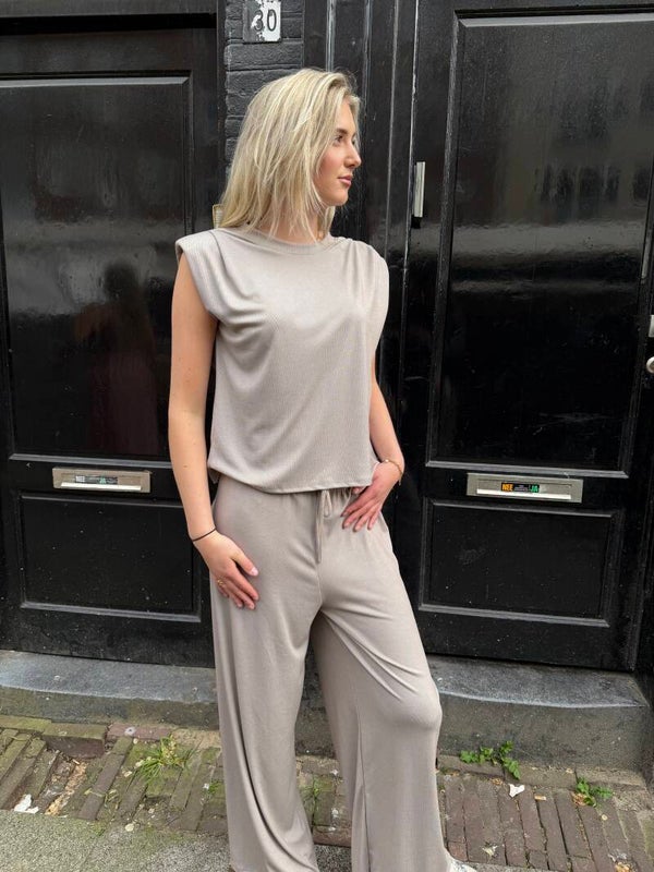 Lounge set taupe