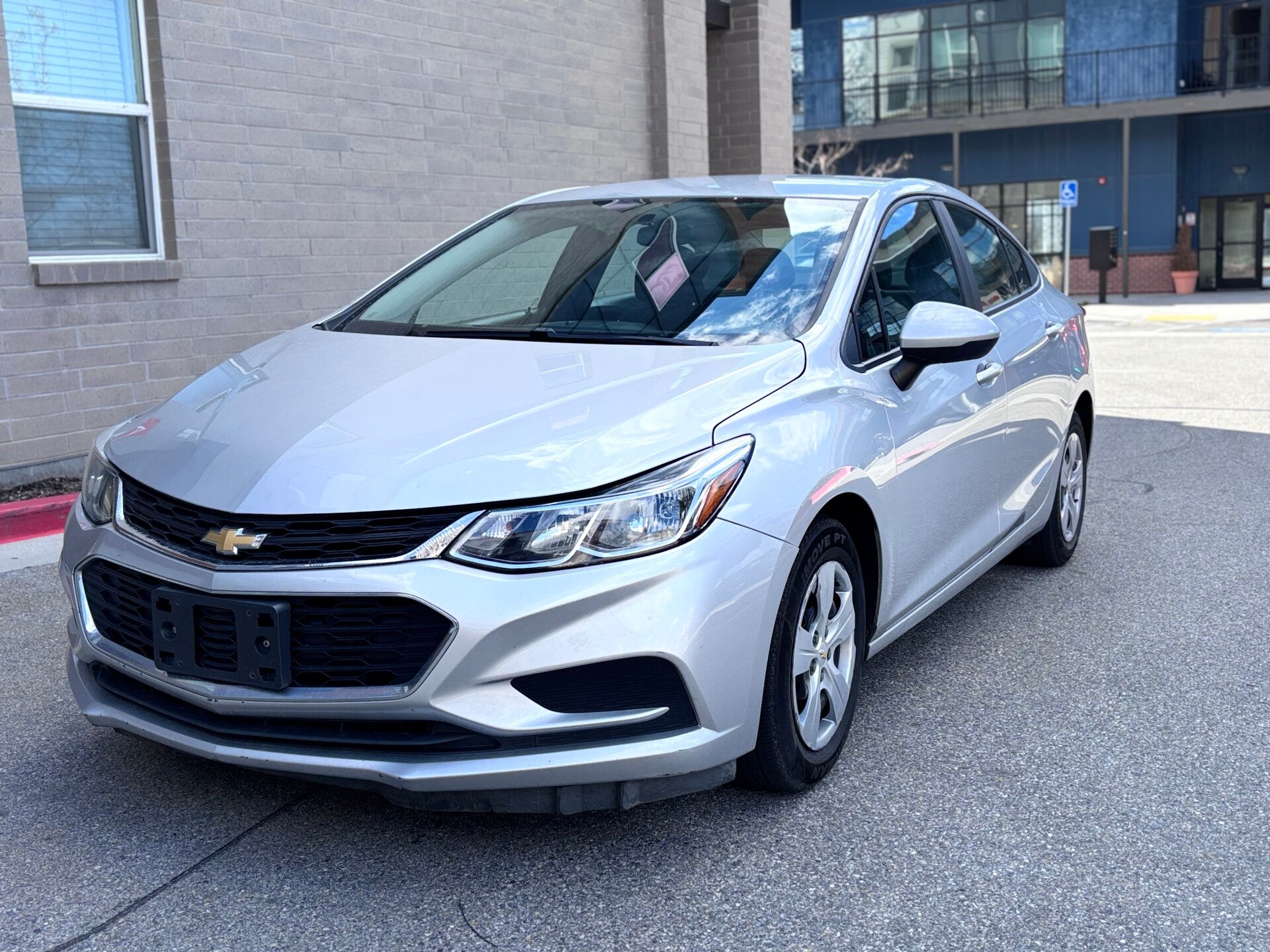 2016 Chevrolet Cruze LS Auto's photo