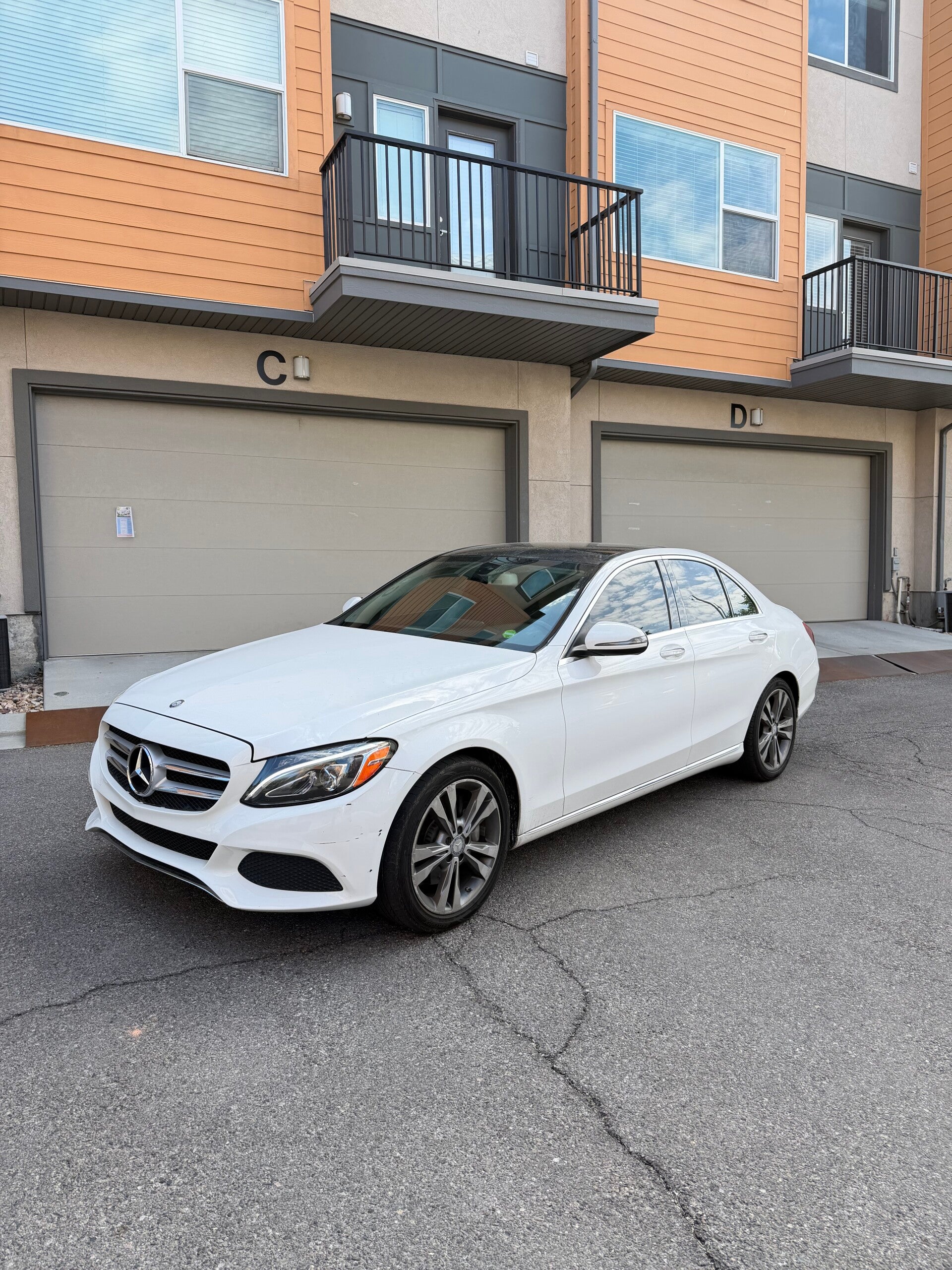 2016 Mercedes-Benz C-Class C300's photo