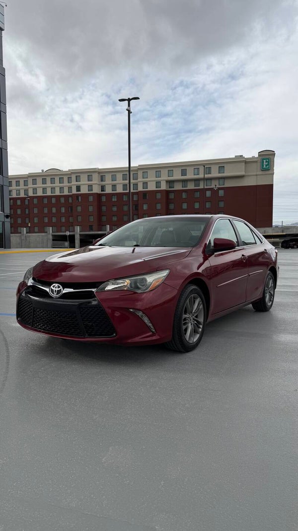 2015 TOYOTA CAMRY SE