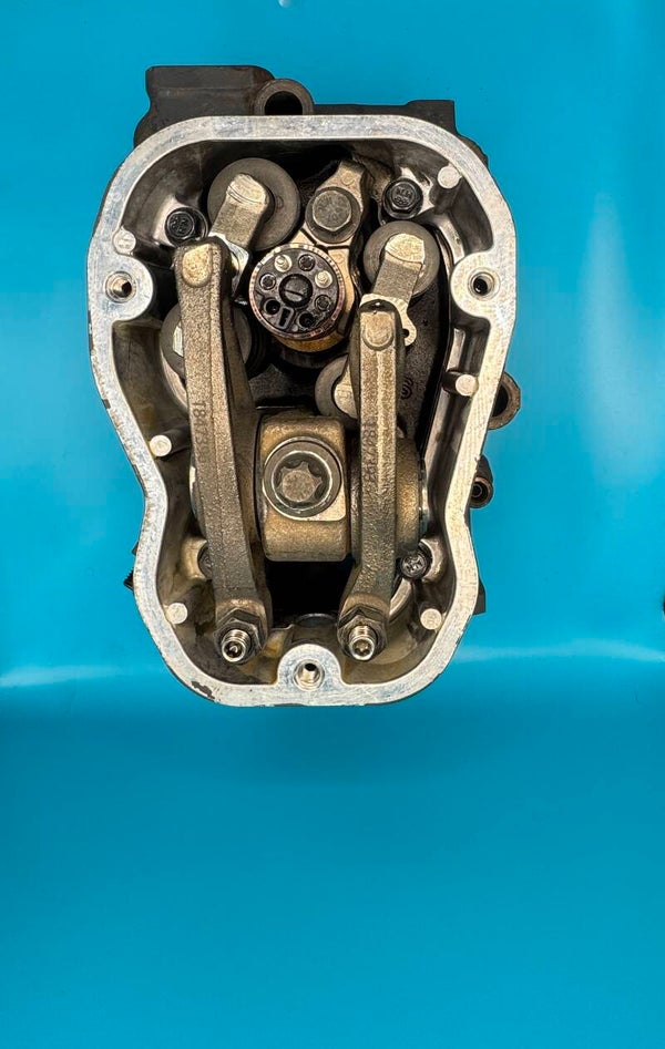 Scania Zylinderkopf 1921303 , 2005283 , 2330322  Mit Injektor  GEBRAUCHT