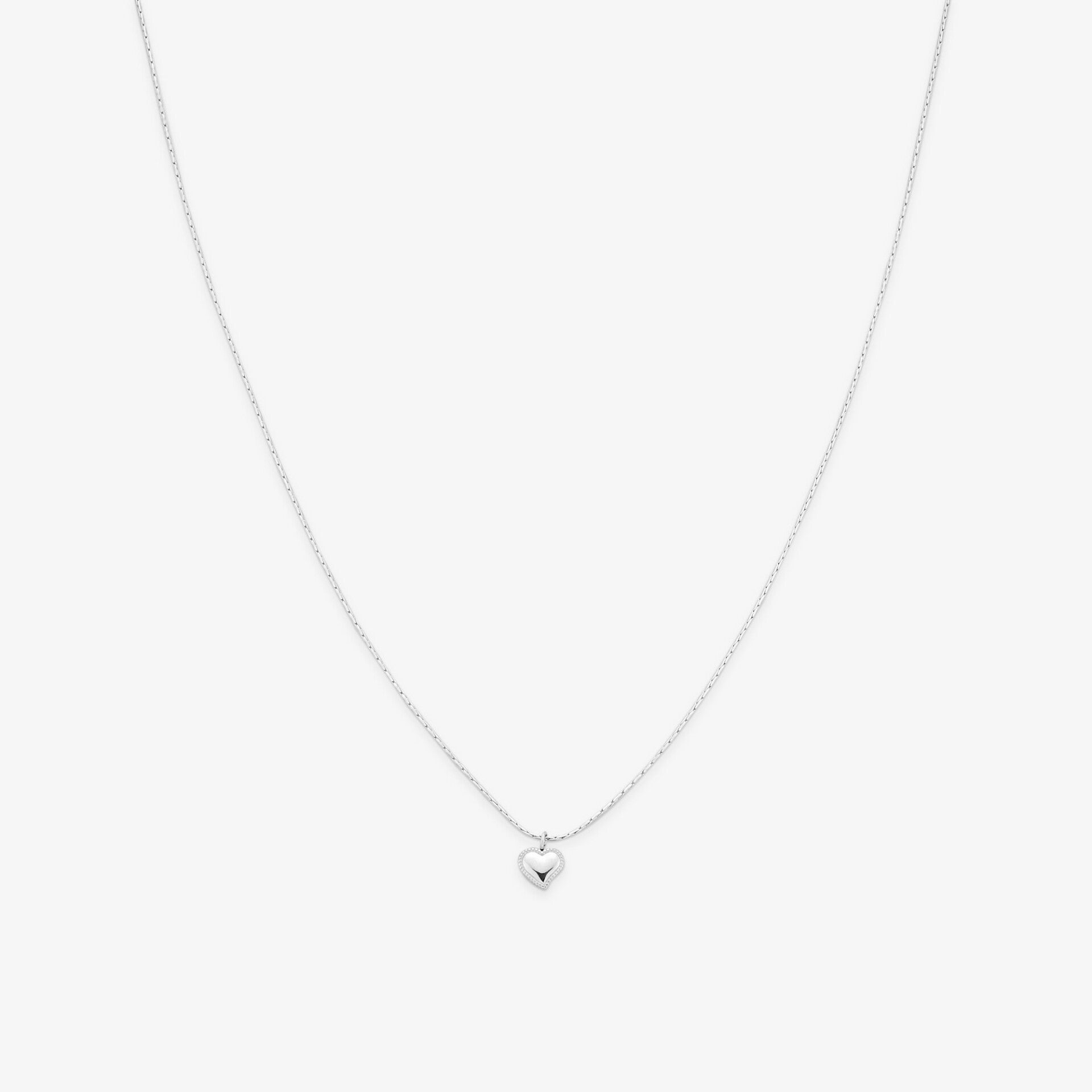 Zilverkleurige ketting met hartje 6167