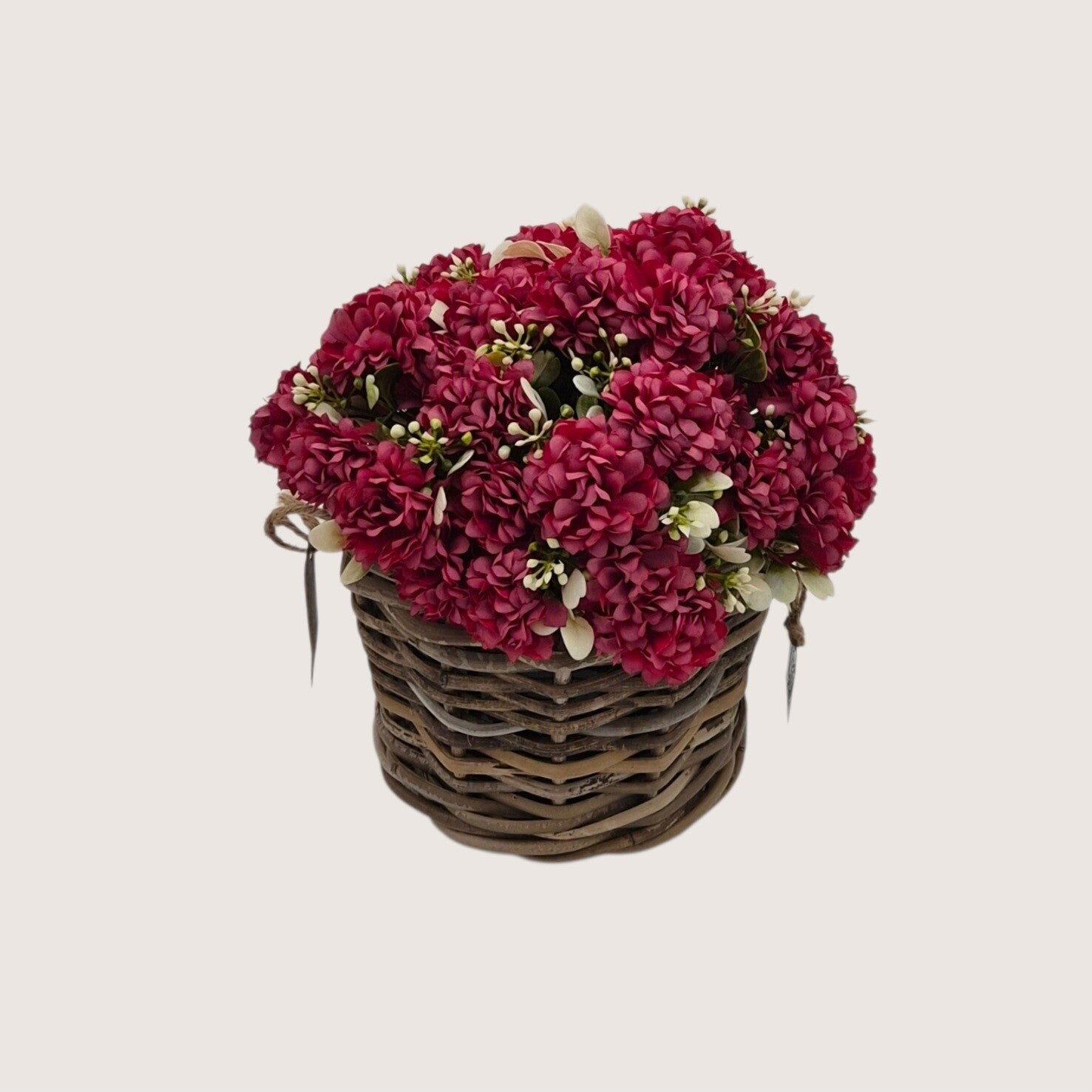 kleine mand met rode bloemen