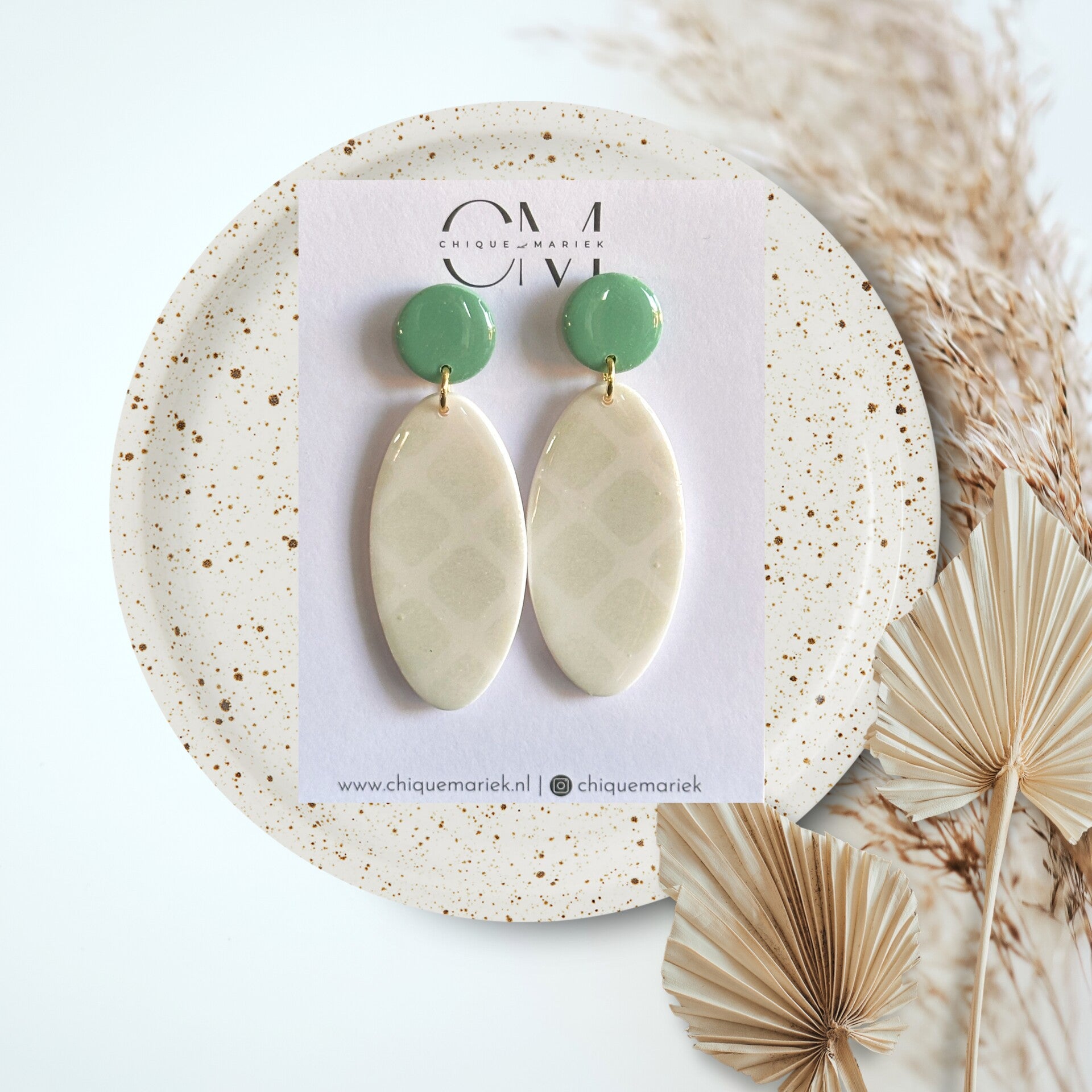 Chique Green Collection