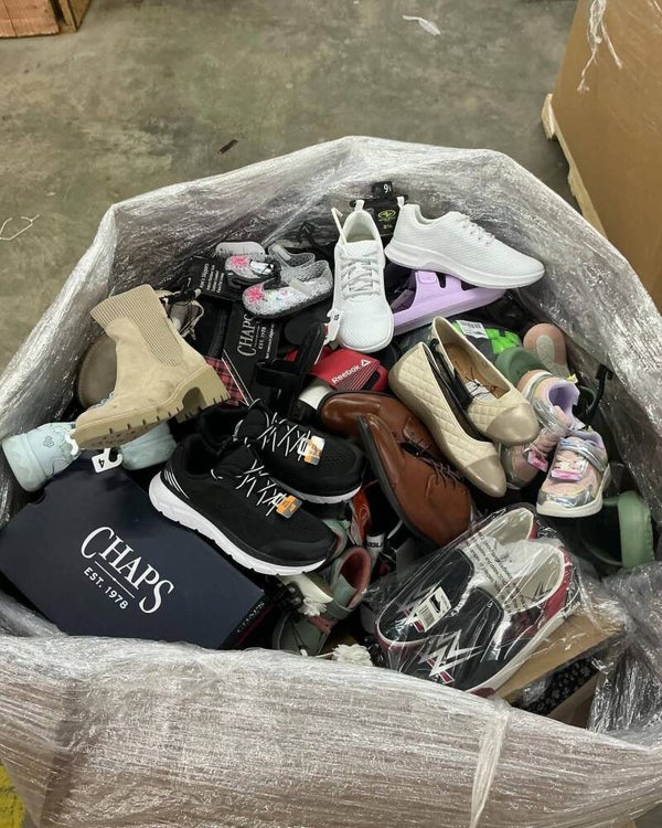 DÉSTOCKAGE DES LOTS DE CHAUSSURES MIX POUR ENFANTS
