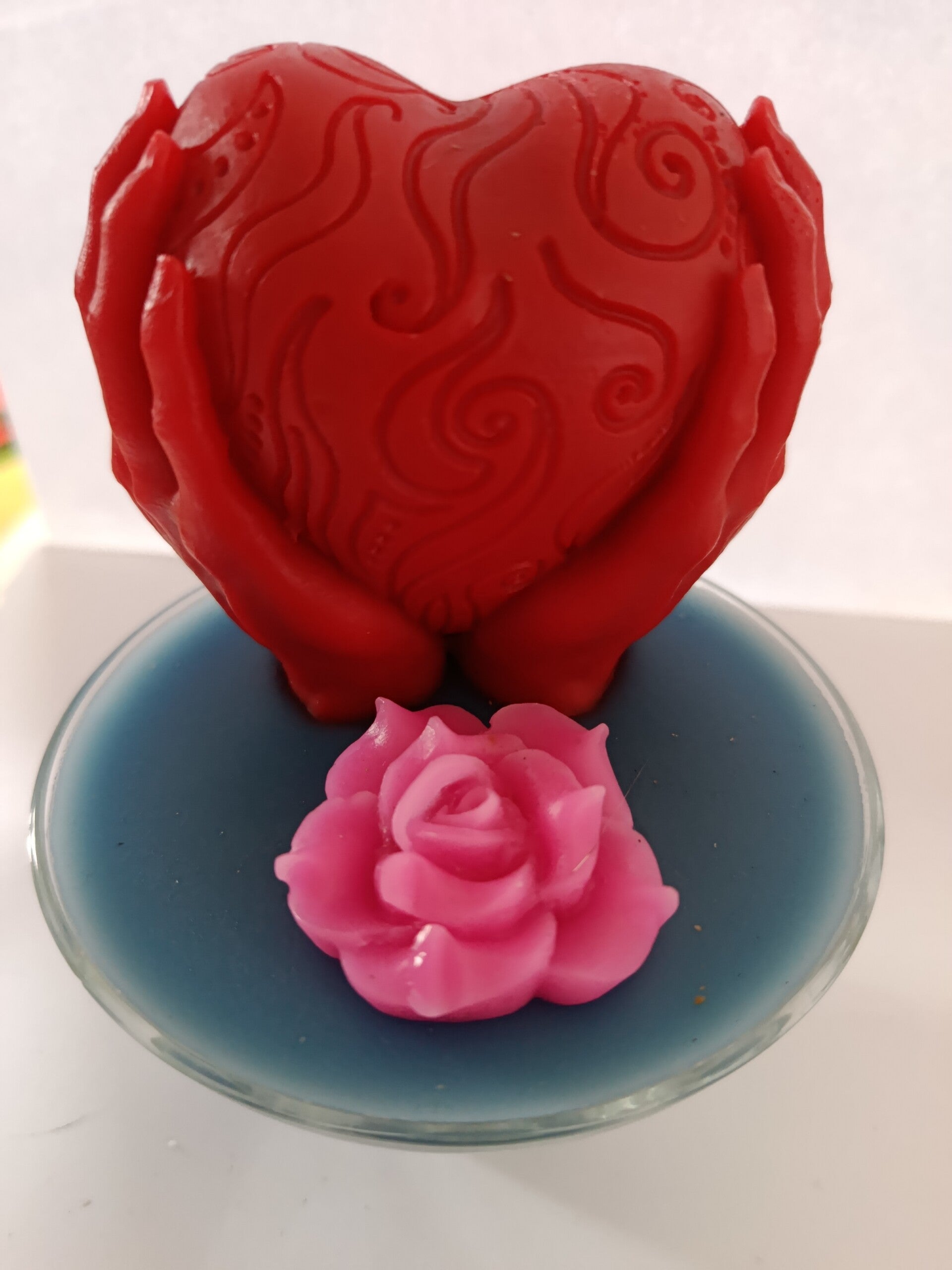 Coeur rouge fond bleu