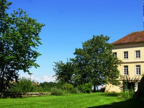 qihtnouij-s-j14-023-standard.jpg