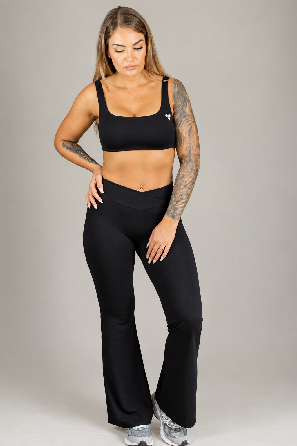 V-Cross Flare Leggings