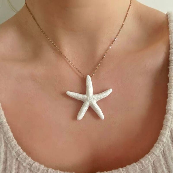 Starfish necklace white