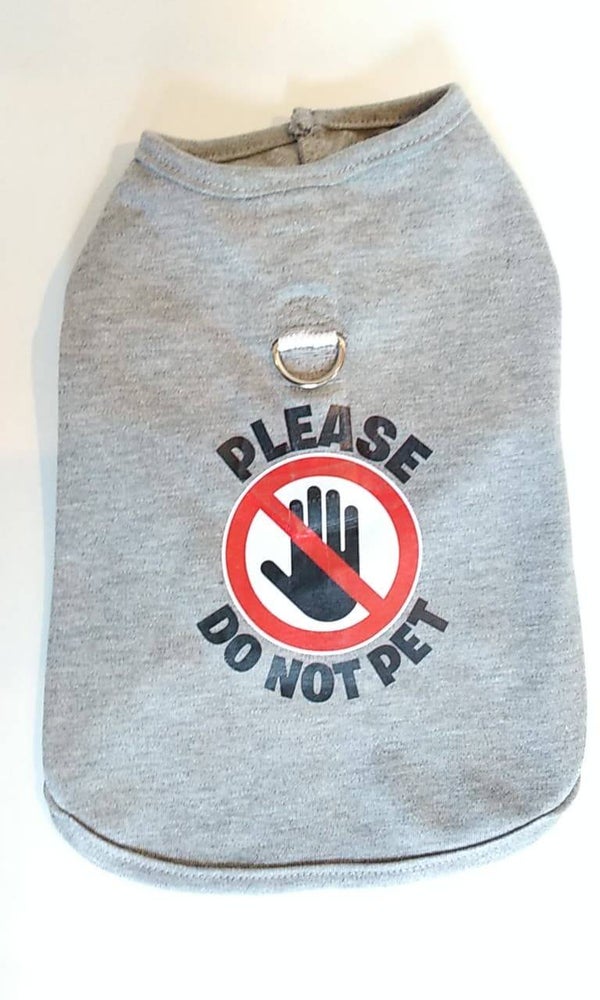Tshirt harnas grijs: 'do not pet!'