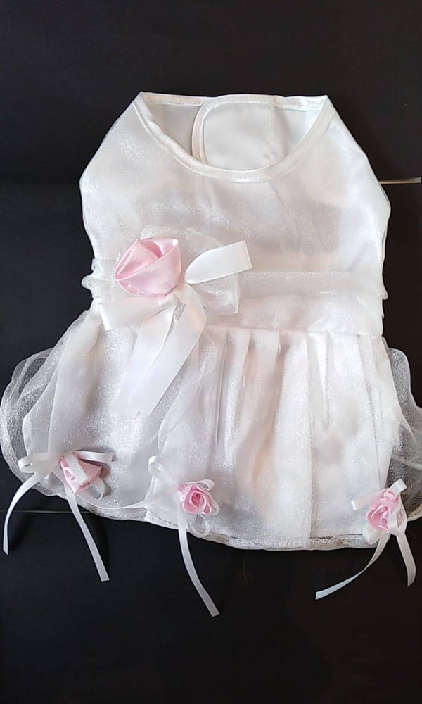 Trouwkleedje wit roze roosjes