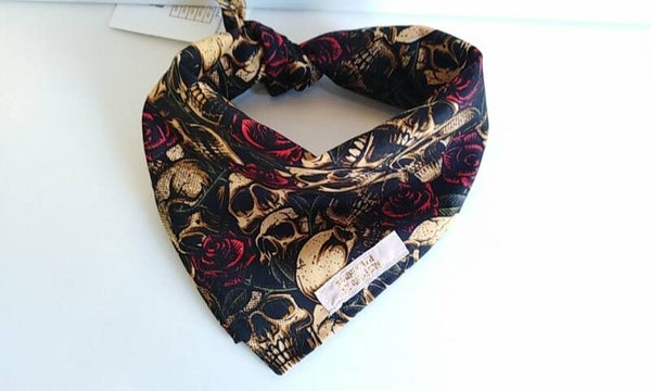 Bandana Joy & Love skulls 36cm x 36cm