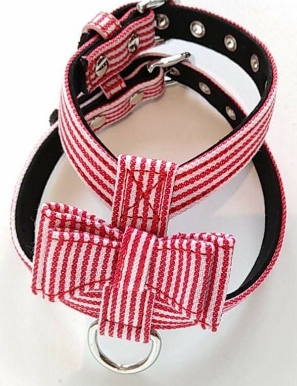 Harnas rood-wit gestreept + strikje