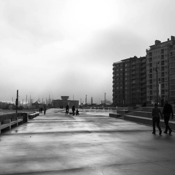 Grisaille à Ostende.