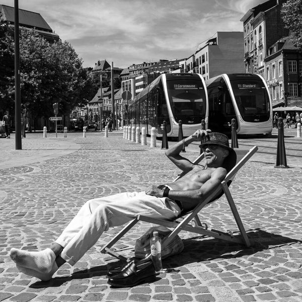 En attendant le tram.