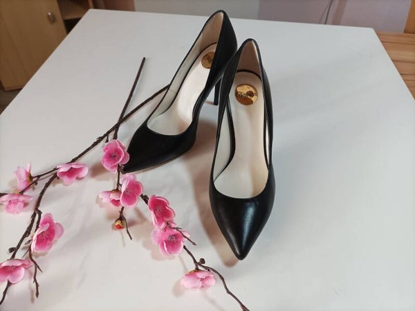 Neue Buffalo Klassische Stiletto-Pumps aus Leder in Schwarz Gr. 38