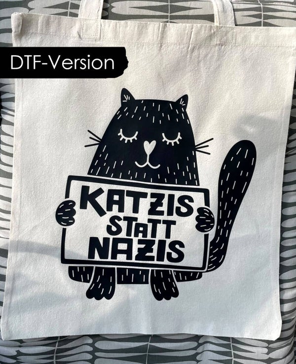 Katzis statt Nazis – Ein Beutel mit Haltung