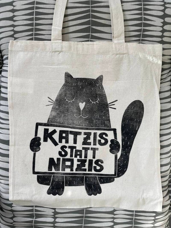 2. WAHL NR. 6 "Katzis statt Nazis" – Original Linoldruck auf Jutebeutel