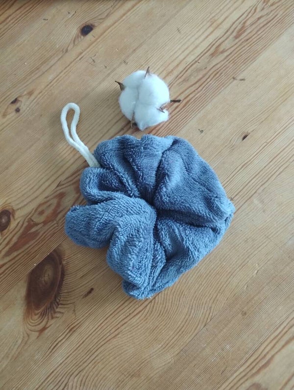 Fleur de douche bleu jean