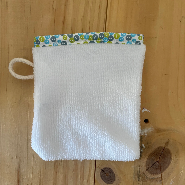 gant de toilette d'apprentissage bouton coloré