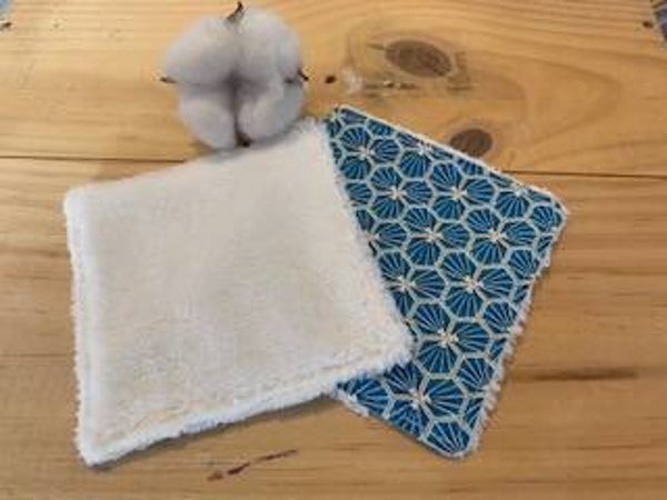Lingette bleue à formes géométriques