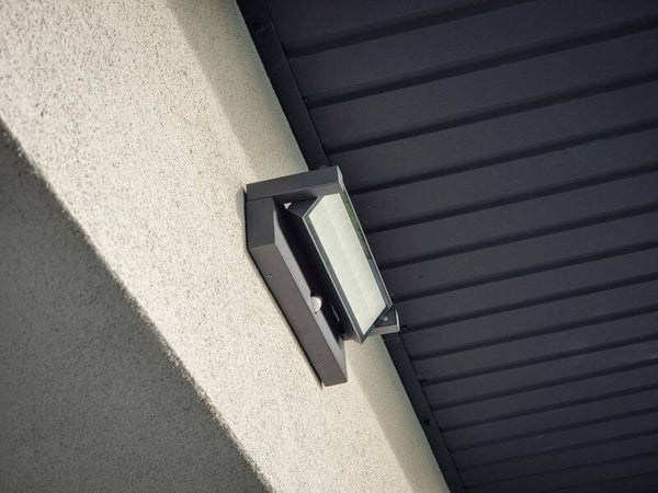 Sensor-Außenlampe Modern H 9 cm
