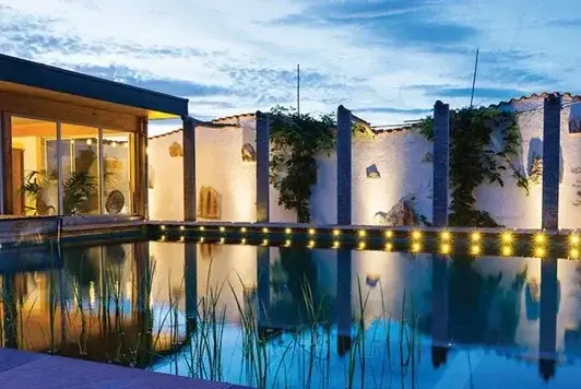 Wasserdichte Poolleuchten & Gartenbeleuchtung – LED Außenleuchten für Teich, Pool und stilvolle Wasserbeleuchtung im Garten