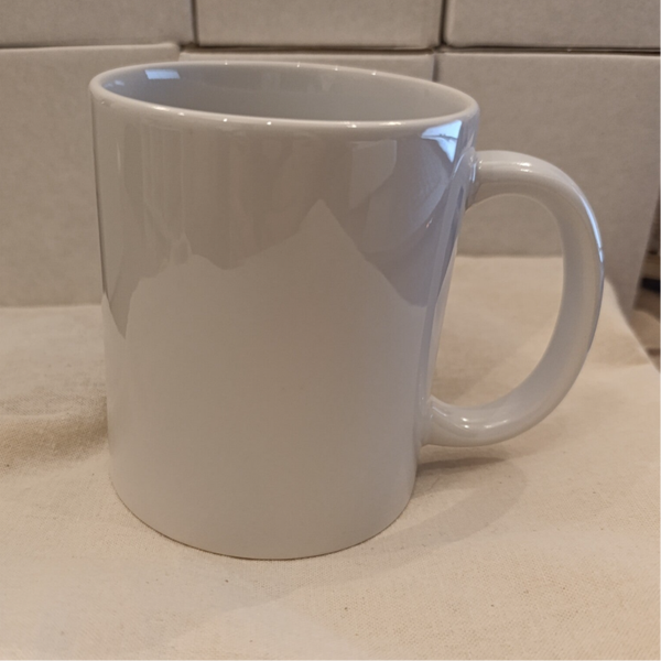 Mug en céramique blanc brillant personnalisé – 350 ml