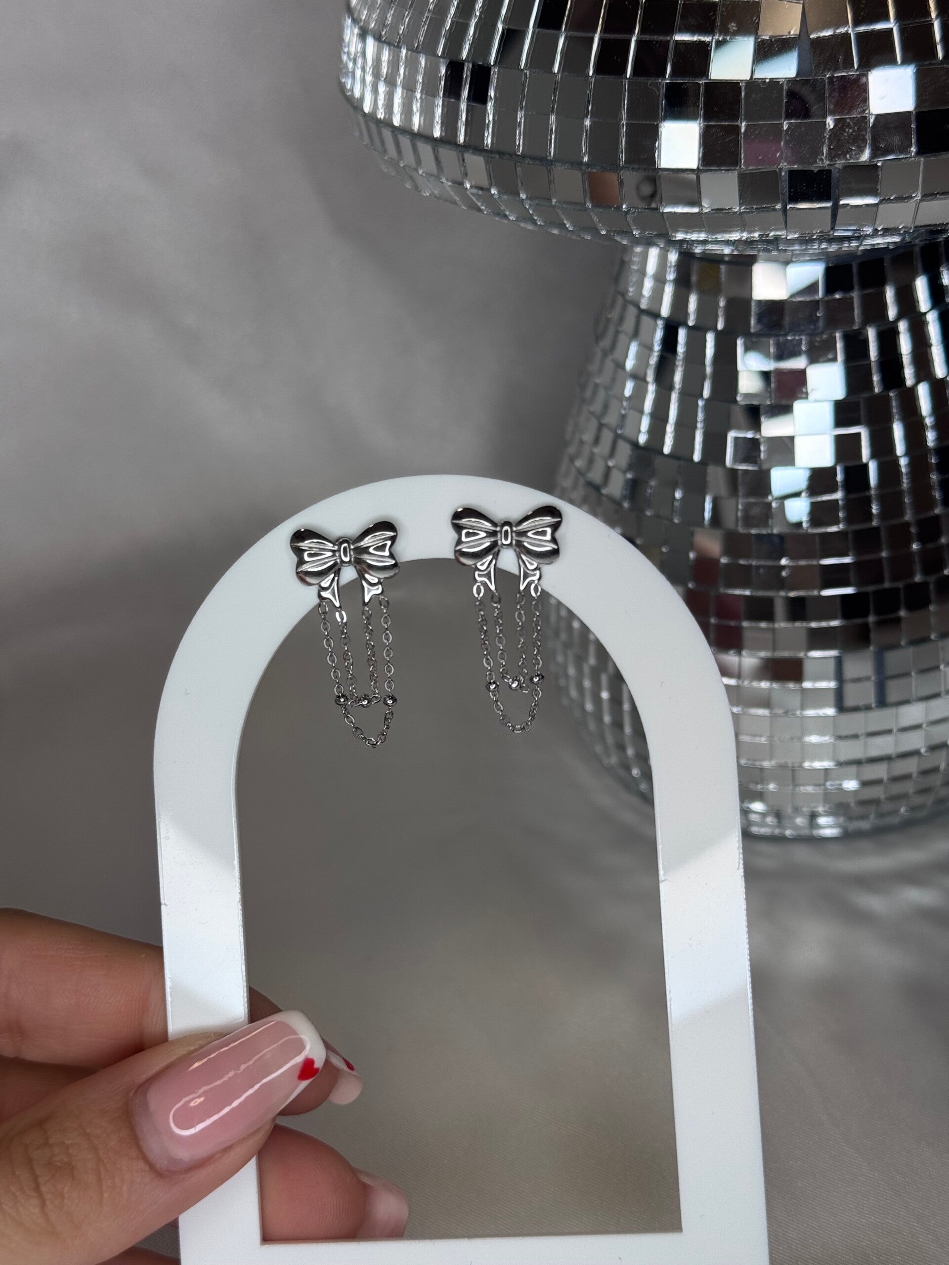 Daisy oorbel - Zilver kleur