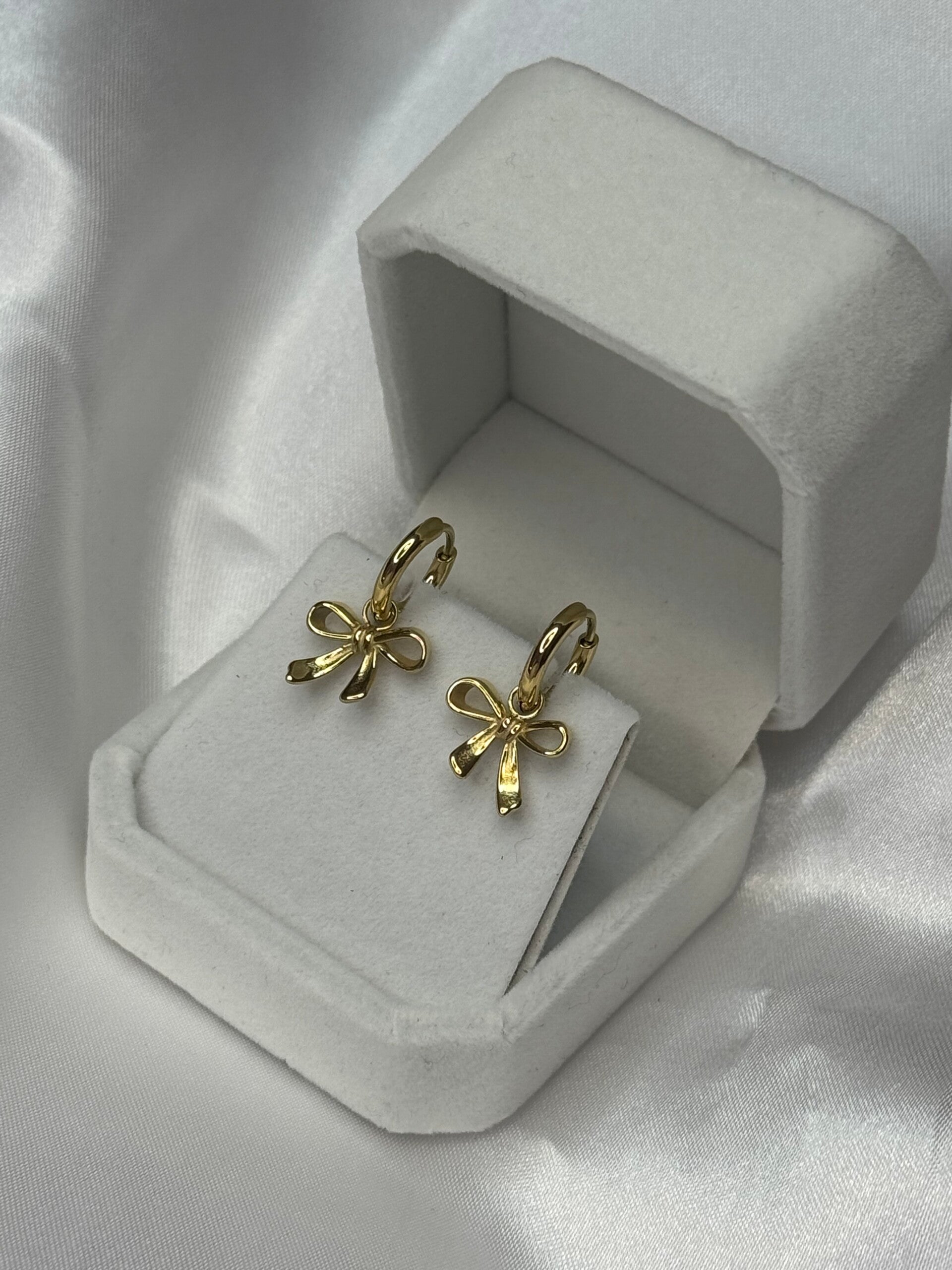 Floor oorbel - Goud kleur