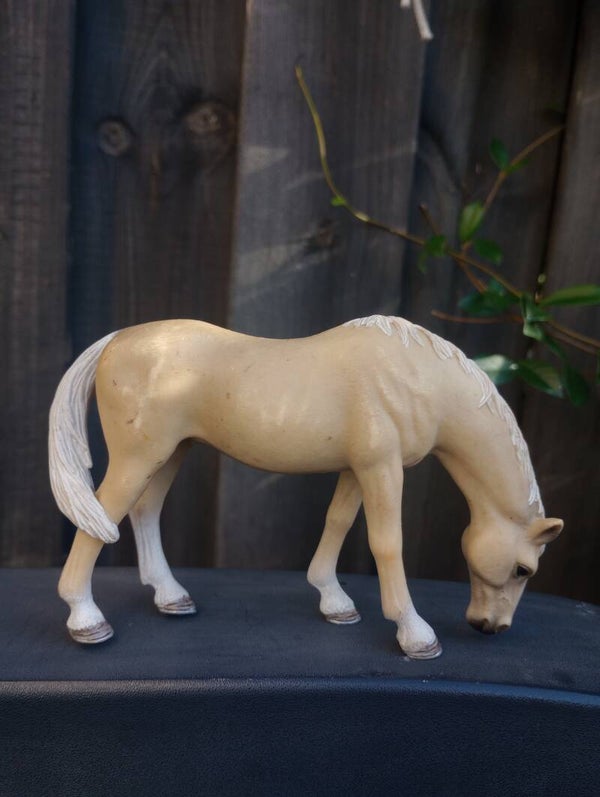 Schleich Akhal Teke merrie 13701