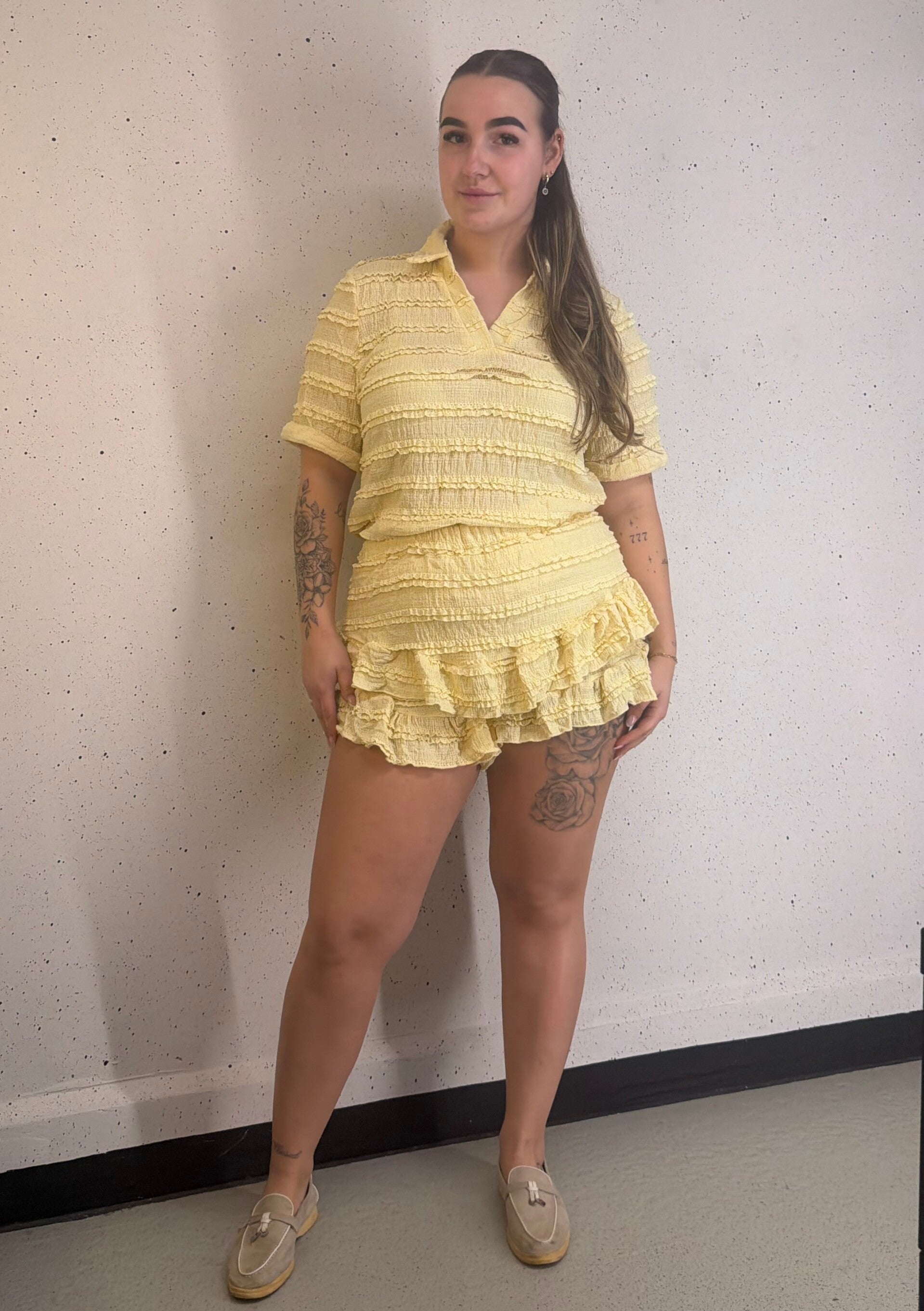 Two piece set yellow