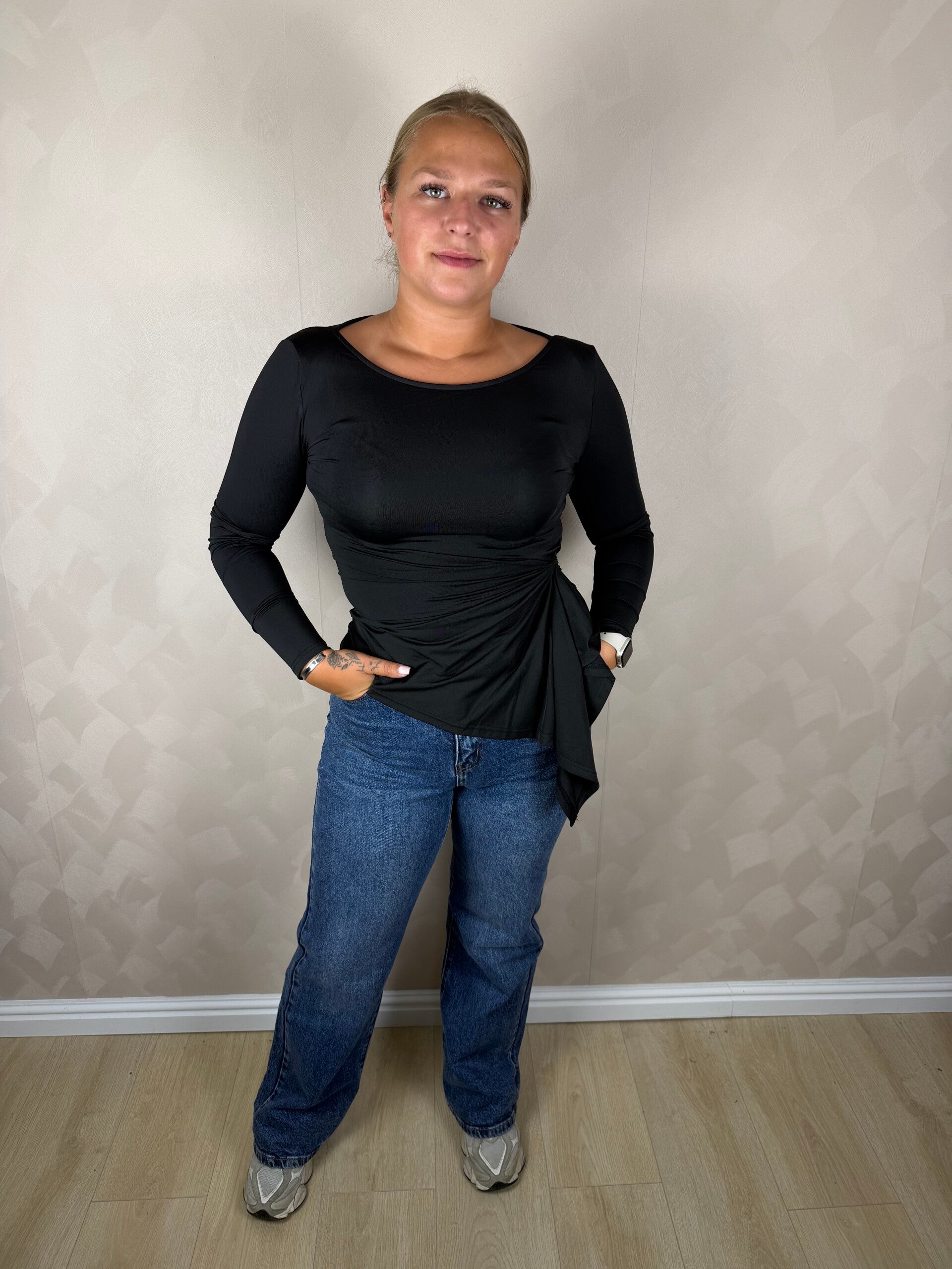 By Swan top black