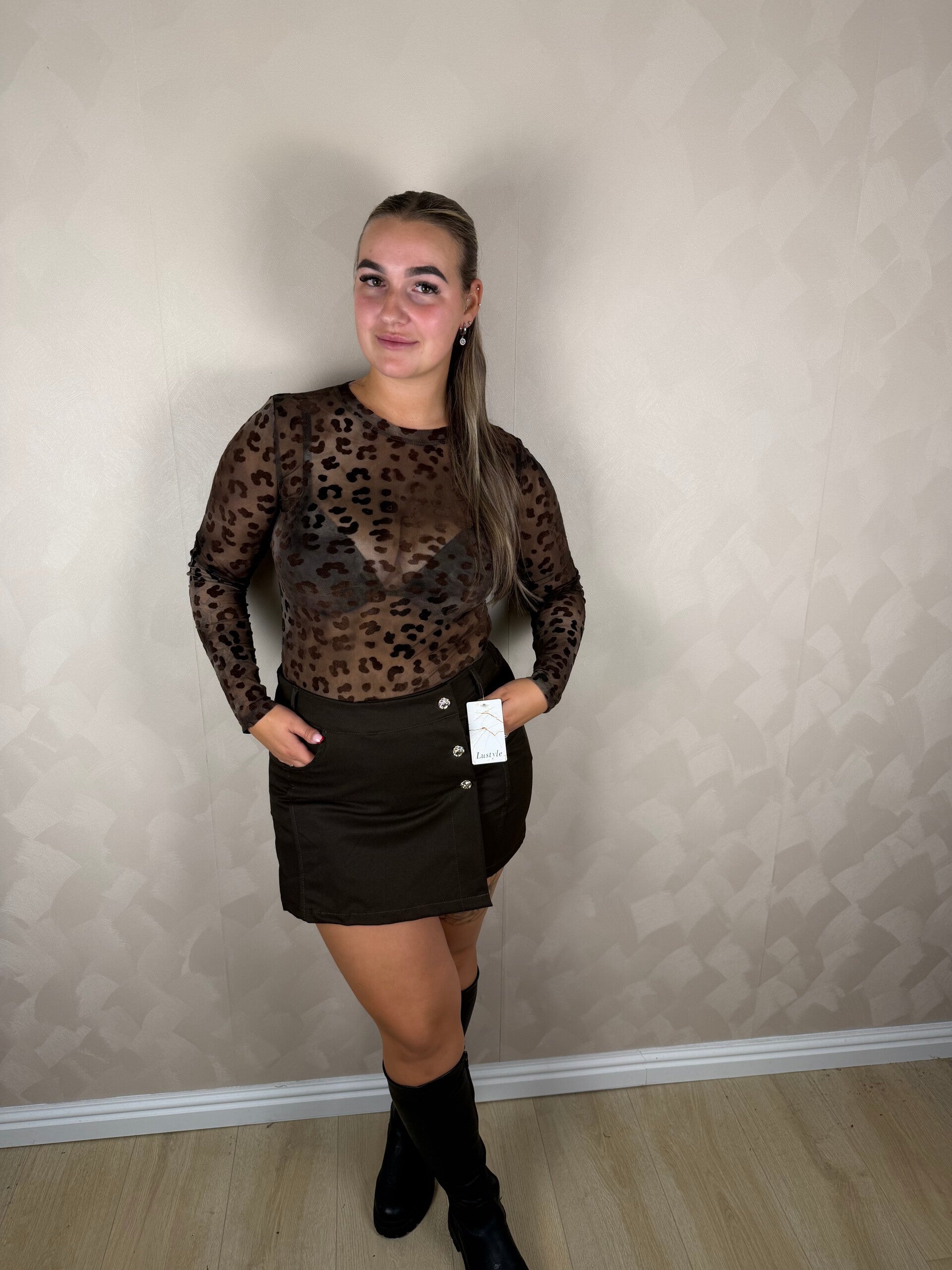 Evi Skort brown