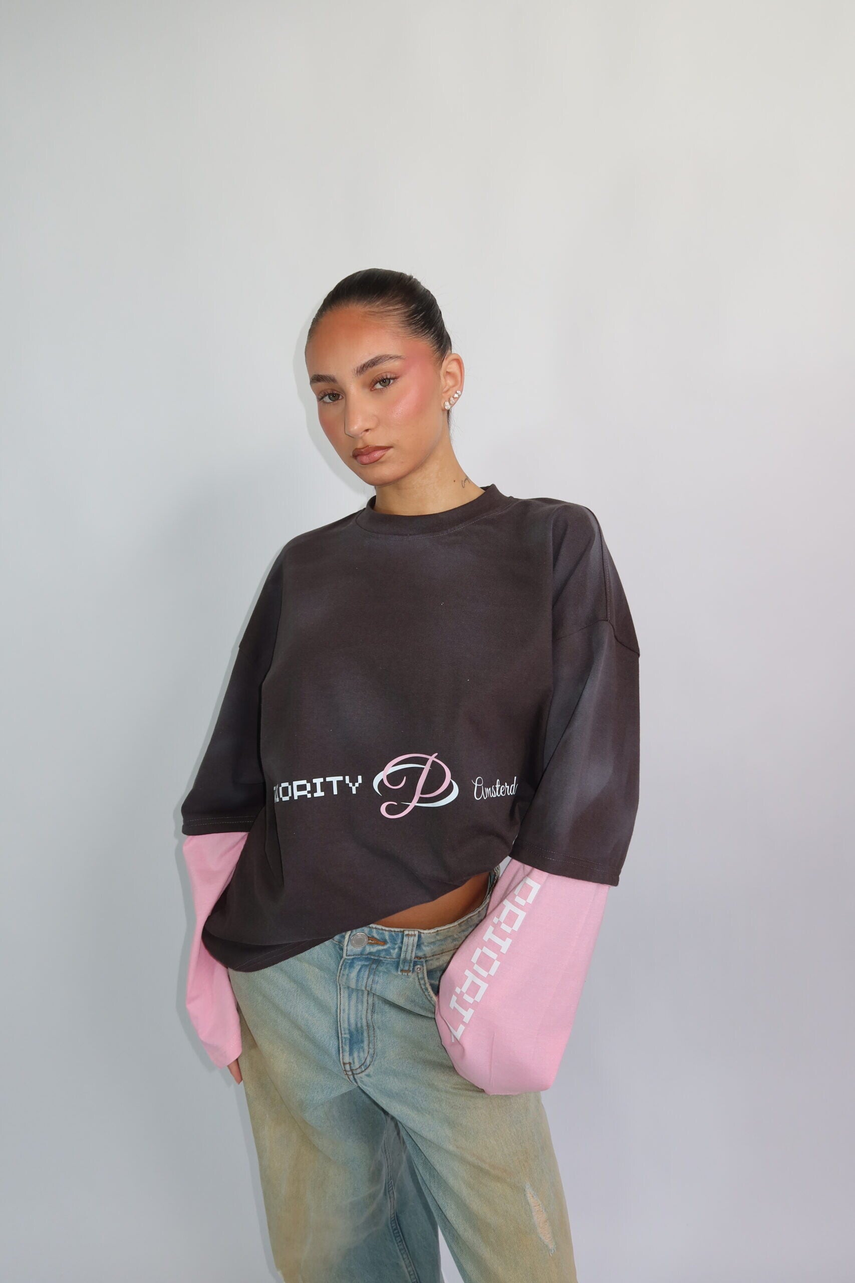 PRIORITY PRINTS LONGSLEEVE GREY