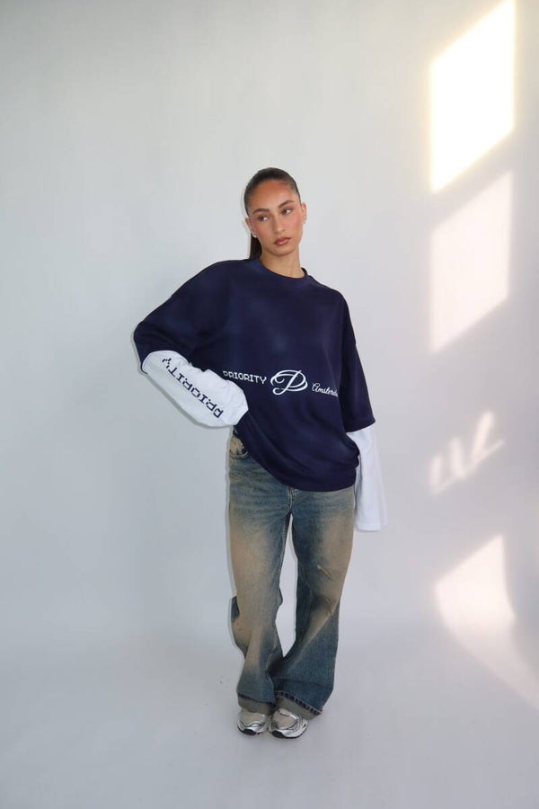 PRIORITY PRINTS LONGSLEEVE NAVY
