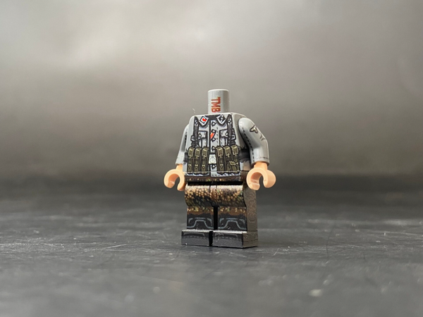 WW|| German TotenKopf Half dot44  Body (Mp40)