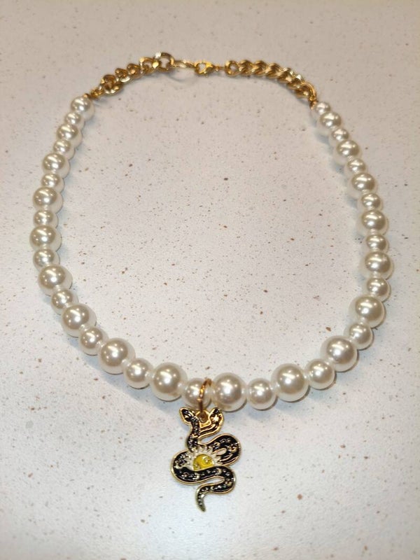 Pearly Snake Choker