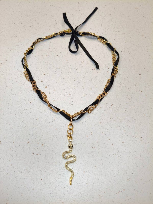 Snake Ribbon-Chain Choker