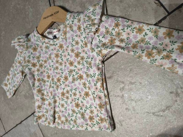 Shirt lila met fijne bloemetjes
