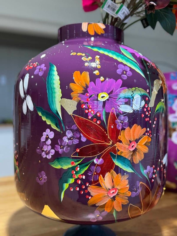 Handbeschilderde vaas Dominique