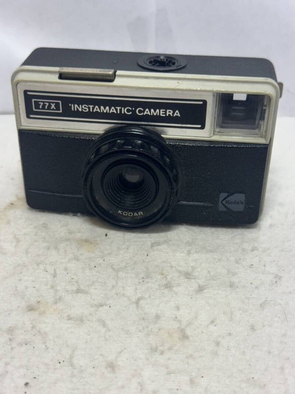 Vintage Kodak Instamatic 77X Film Camera Black Retro Photography Untested