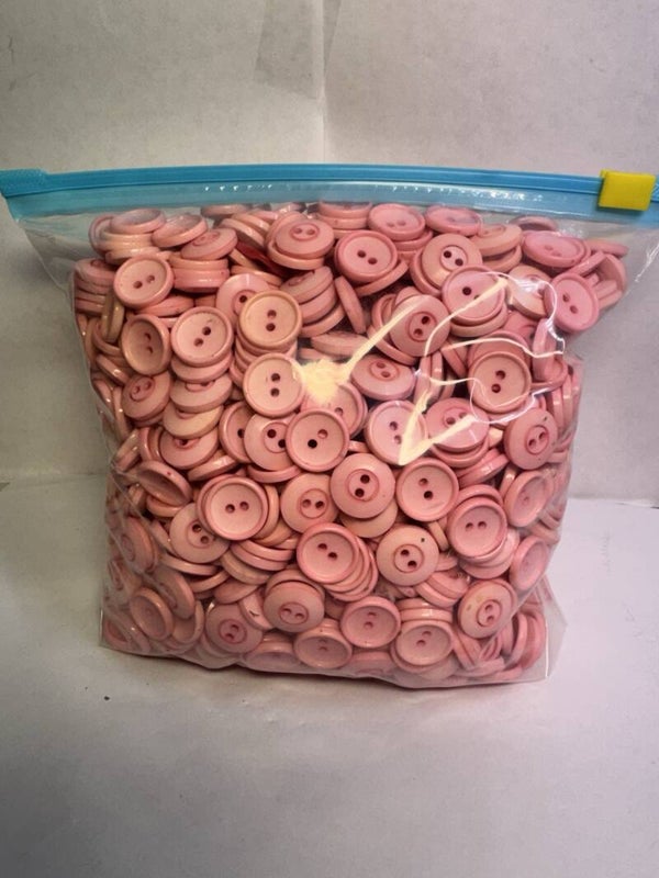 736g Large Job Lot Pink 2 Hole Plastic Craft Sewing Buttons Bulk Bundle Mixed