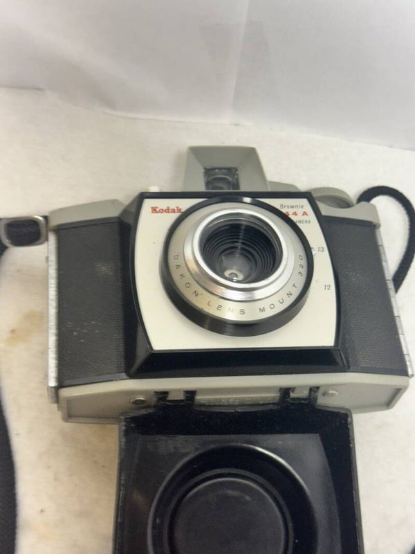 Vintage 50s KODAK BROWNIE 44A CAMERA 127 Film Used VGC Untested