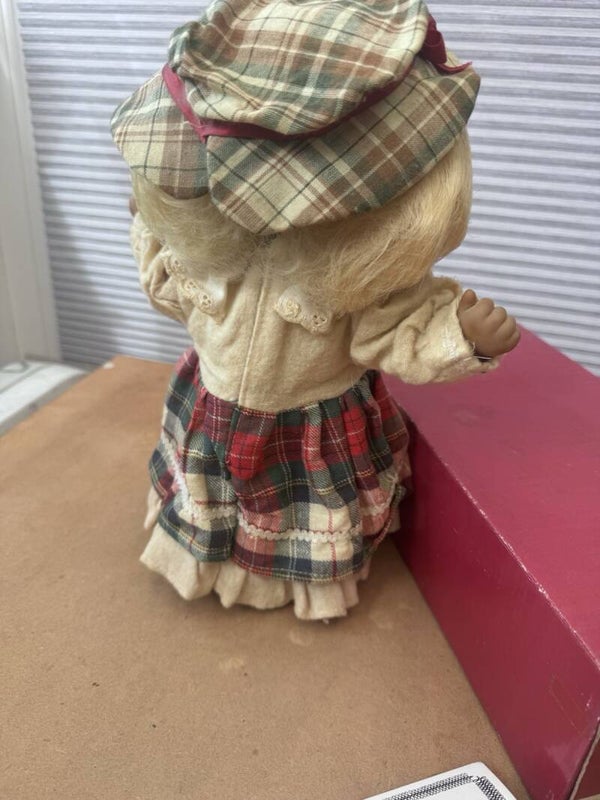 Vintage 1996 Gloobee Doll No 12 Boxed Certificate Philippe Cambon Collectable