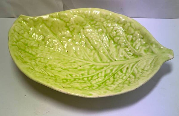 mid-century English cabbage/lettuce leaf serving dish