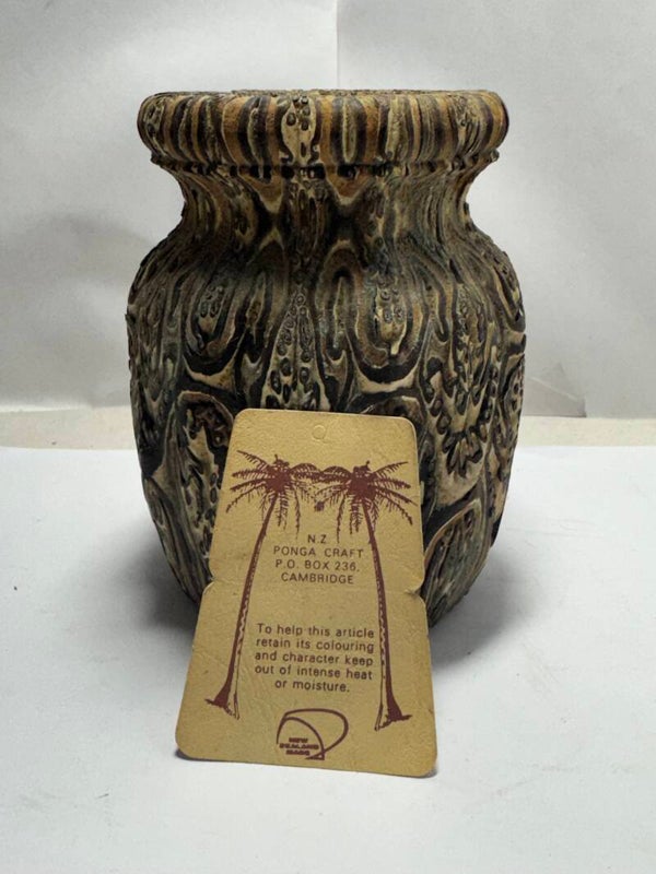 NEW ZEALAND PONGA CRAFT WOODEN VASE