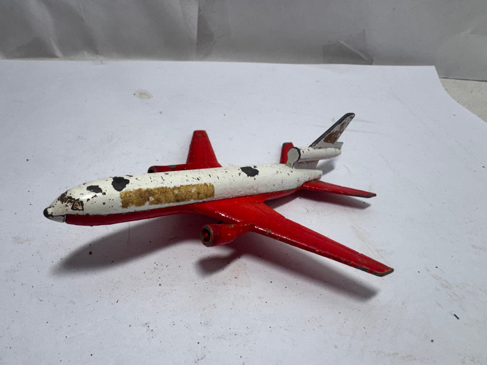 Vintage 1973 Matchbox Lesney England SB-15 DC-10 Diecast Plane Skybusters